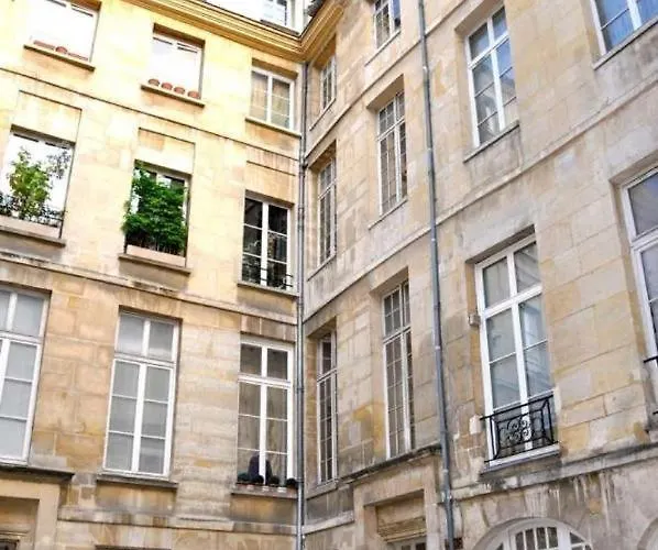 Marais Rooftop Apartman